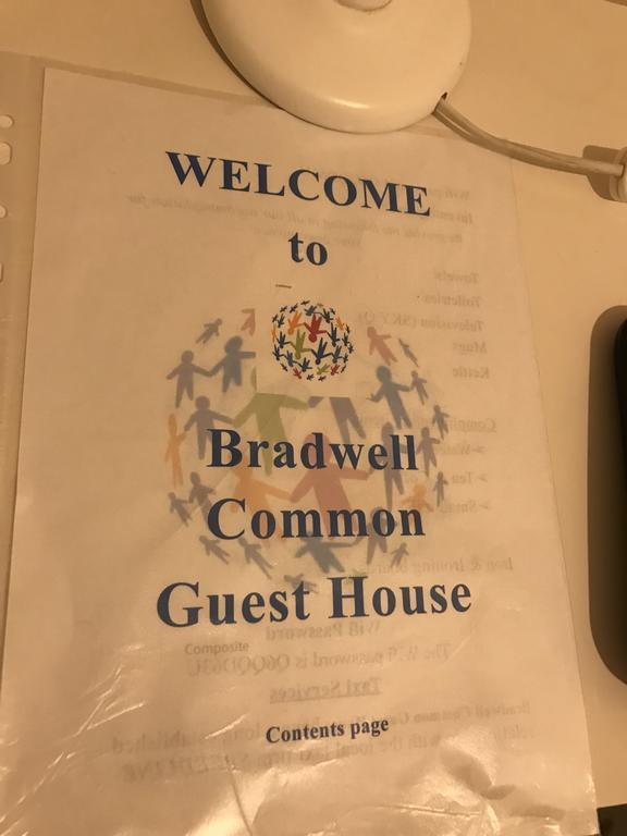 מילטון קינס Bradwell Common Guesthouse מראה חיצוני תמונה